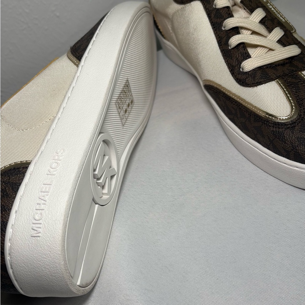 Michael Kors Women’s Beige and Brown Logo Low-Top Sneakers women’s Size 11 - Picture 2 of 5